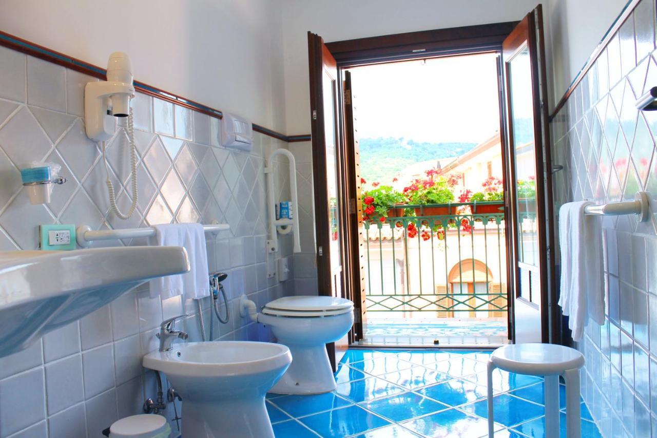 Hotel Pisacane ซาปรี ภายนอก รูปภาพ