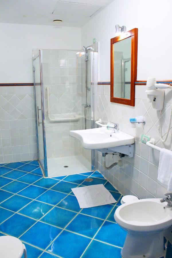 Hotel Pisacane ซาปรี ภายนอก รูปภาพ