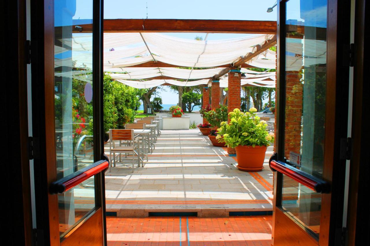 Hotel Pisacane ซาปรี ภายนอก รูปภาพ