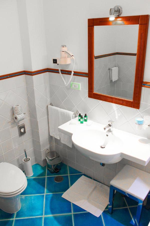 Hotel Pisacane ซาปรี ภายนอก รูปภาพ