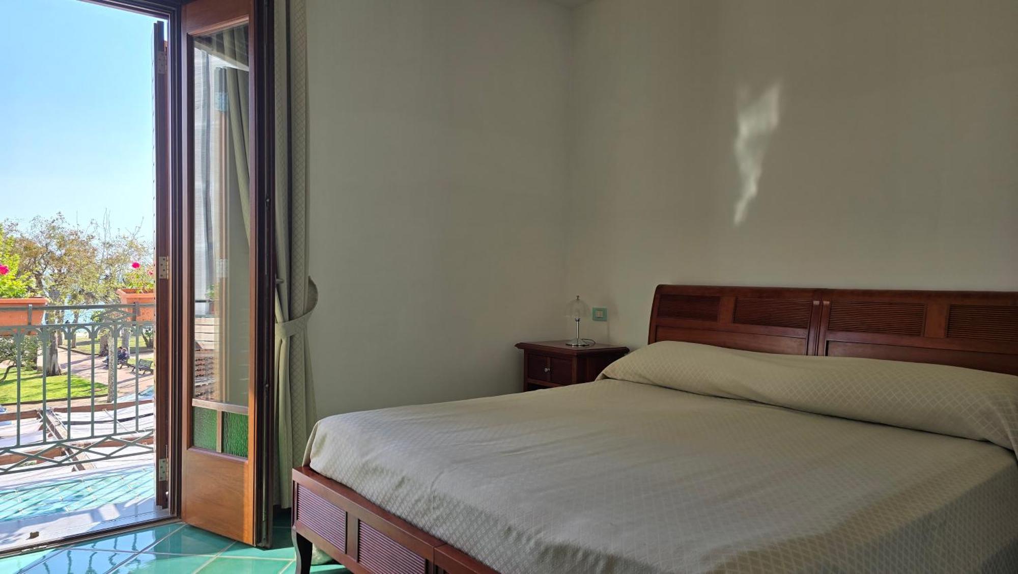 Hotel Pisacane ซาปรี ภายนอก รูปภาพ