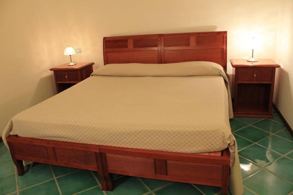 Hotel Pisacane ซาปรี ภายนอก รูปภาพ