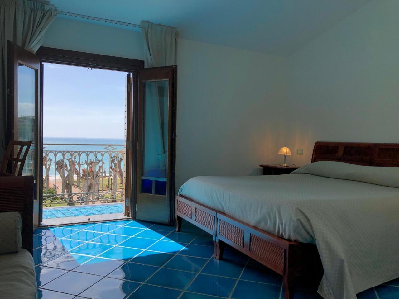Hotel Pisacane ซาปรี ภายนอก รูปภาพ